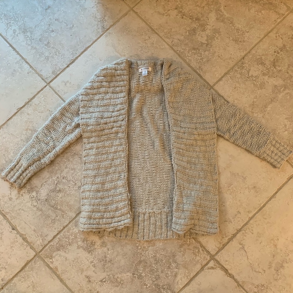 Oversized Off-White Medium Sweater - Picture 2 of 3